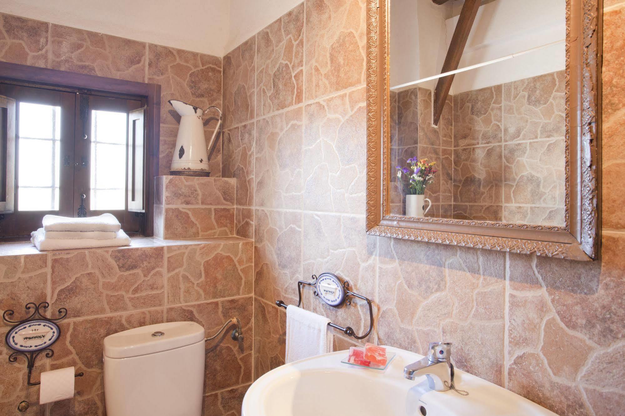 Alojamiento Rural El Cortijuelo Hotel Illora Ngoại thất bức ảnh